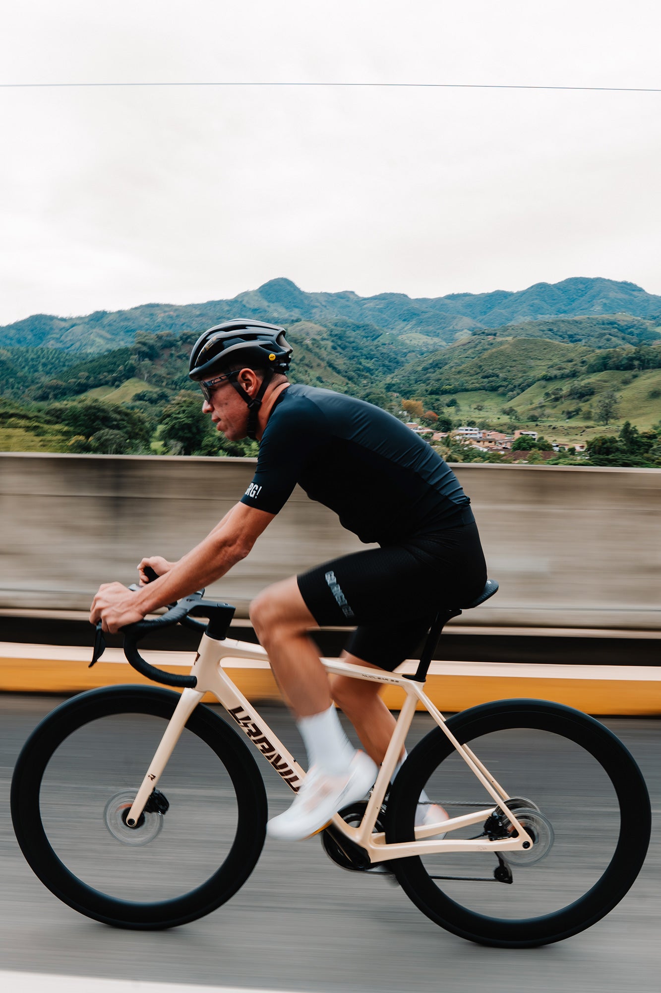 Bicicleta de Ruta Uranium Nuclear 3.0 - BICICLETA RUTA - GO RIGO GO!