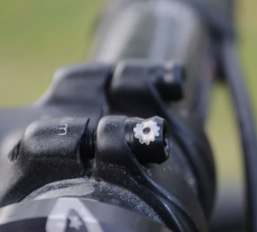 TORNILLO PRO-COMPONENTS KIT POTENCIA SOCKET NEGRO (6808772444246)